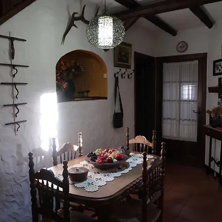 Casa El Barbero 1810 * Benaocaz
